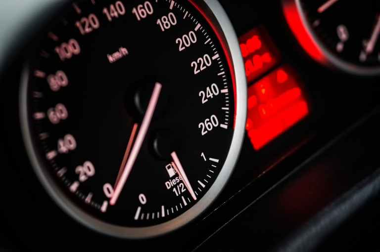 speedometer gauge reading at zero